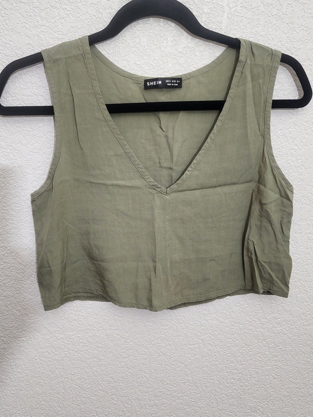 SHEIN Olive Green Cropped V-Neck Sleeveless Top Size Medium